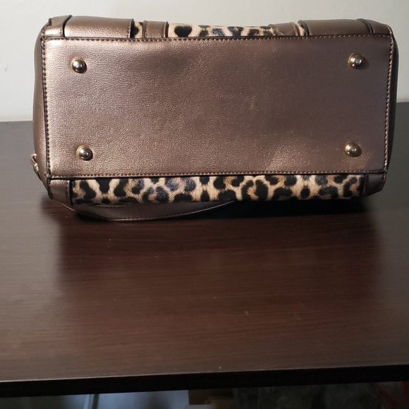 Leopard Printed Bag - Picture 3 of 3